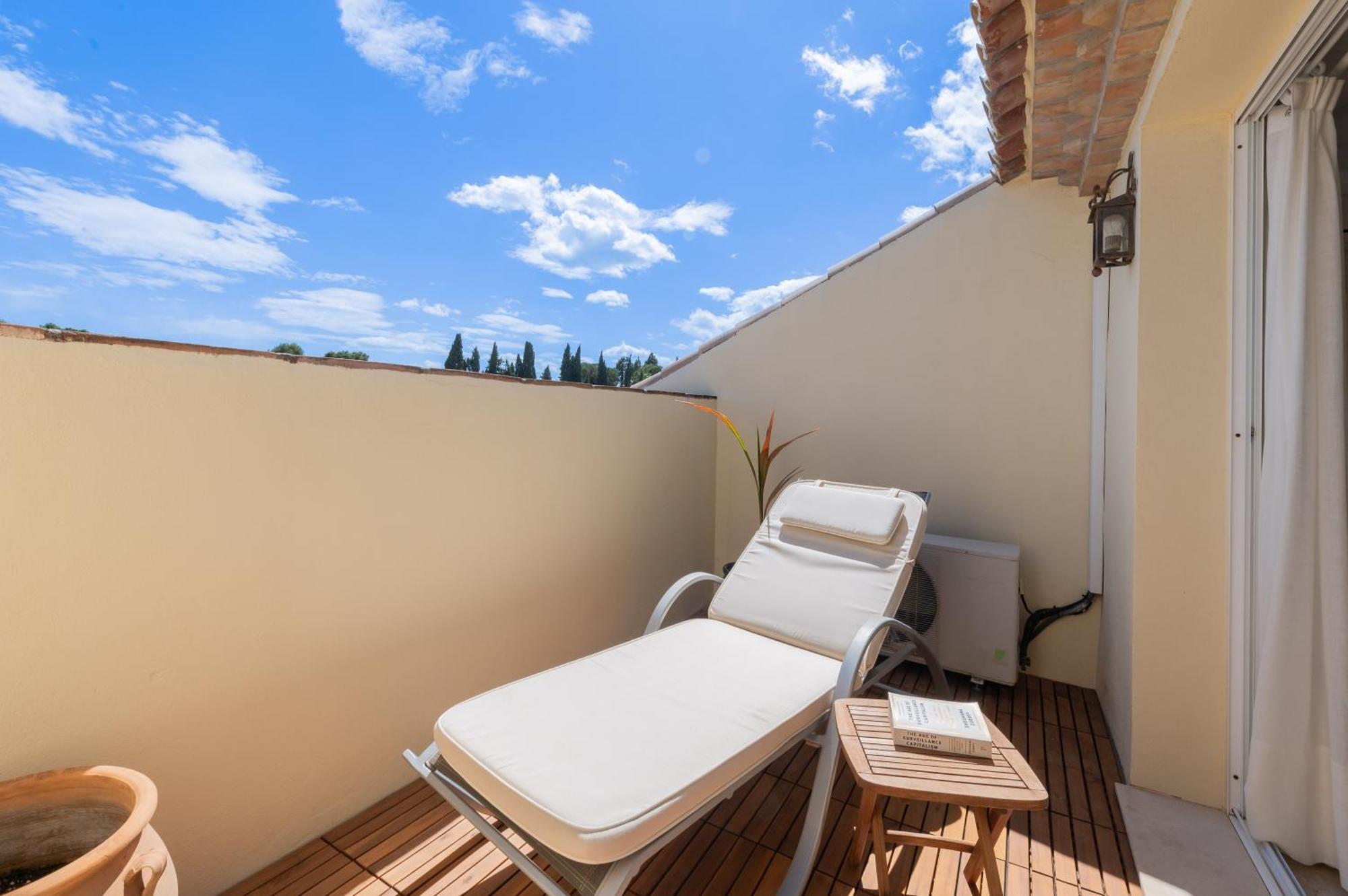 Apartment Cozy 3 Bdrm Sunny Townhouse W Bbq And Pool