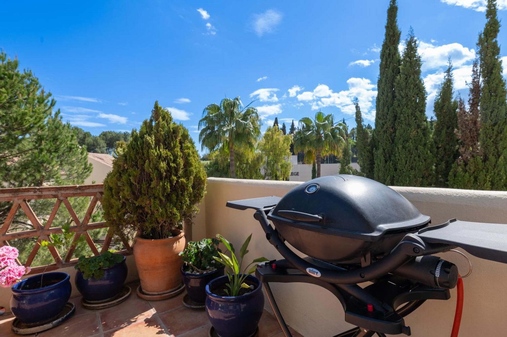 Cozy 3 Bdrm Sunny Townhouse W Bbq And Pool * Marbella