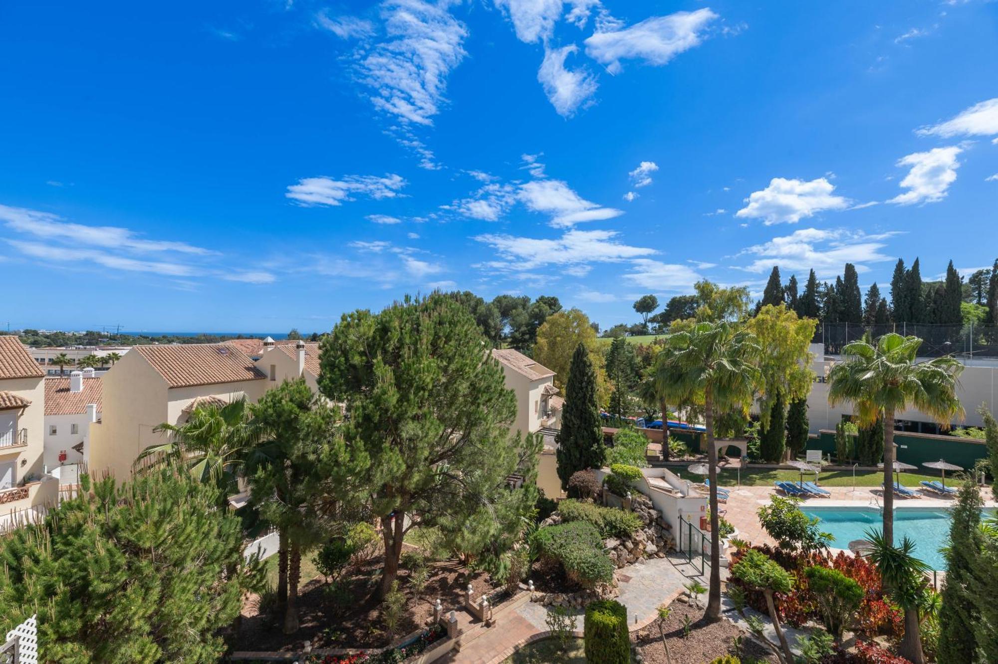 Cozy 3 Bdrm Sunny Townhouse W Bbq And Pool Apartment