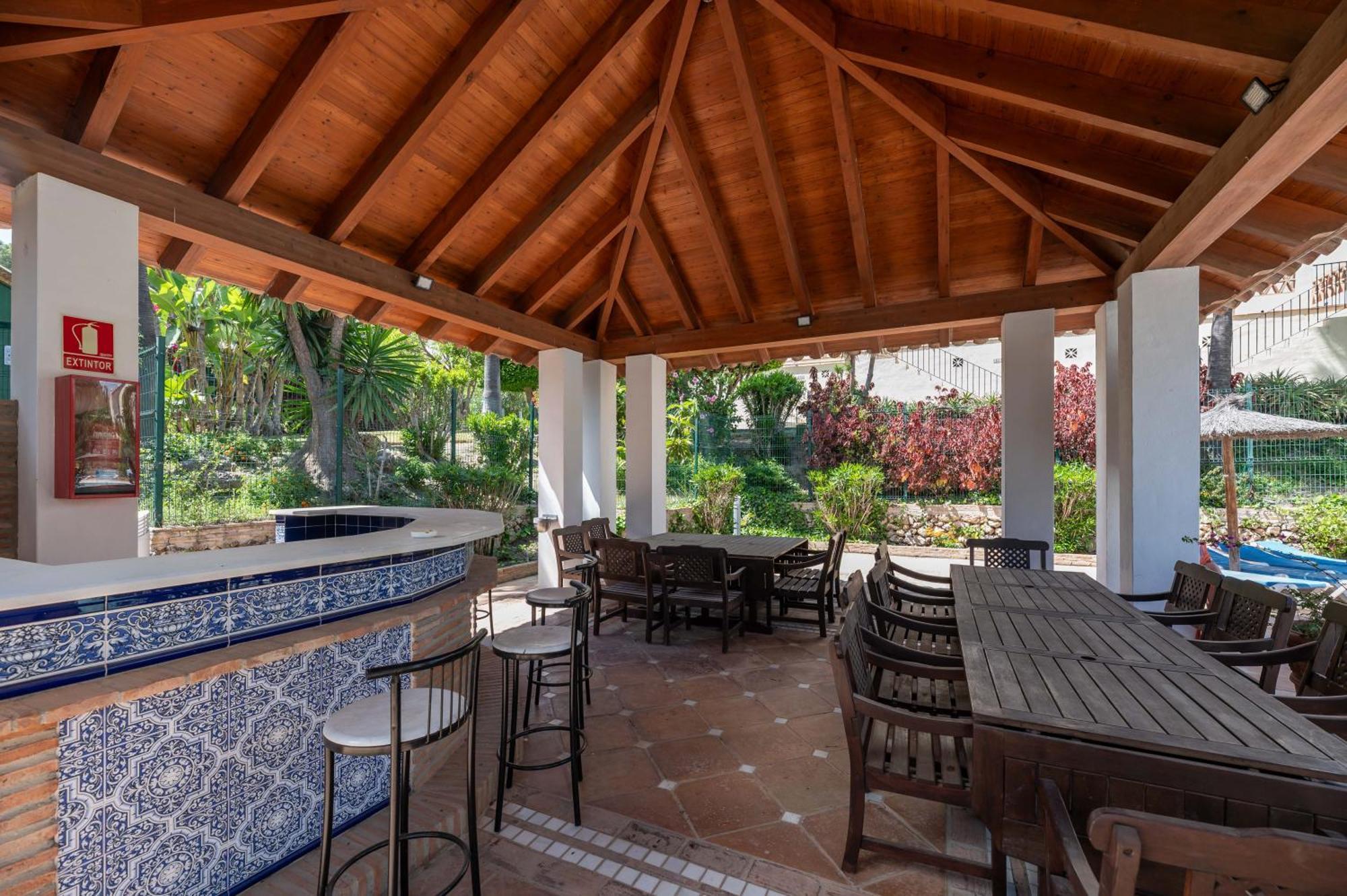 Cozy 3 Bdrm Sunny Townhouse W Bbq And Pool * Marbella